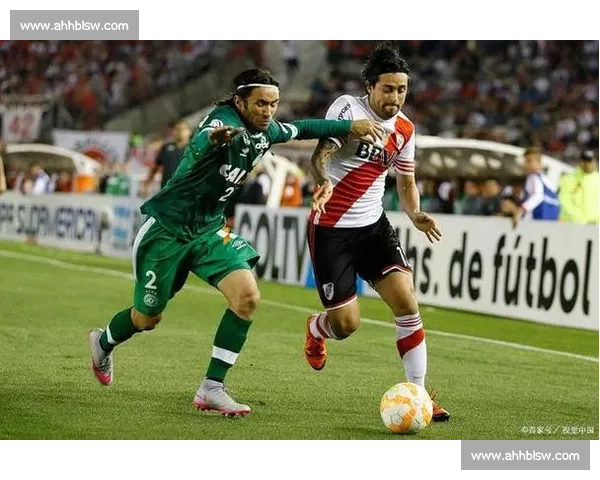 科洛科洛与佩纳罗尔对决激战精彩回顾两队历史对抗再度上演